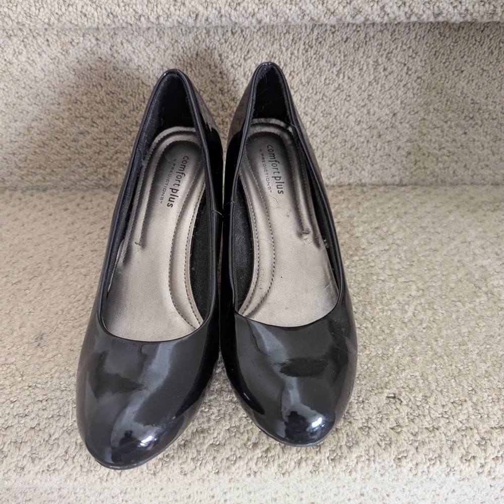 Comfort Plus by Predictions Glossy Black Heels